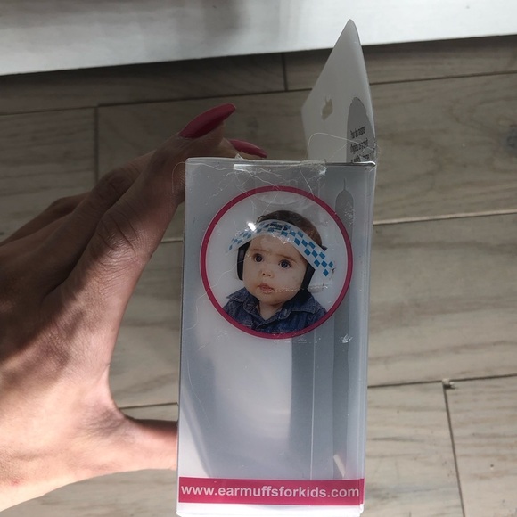 New unopened infant ear protection - Picture 3 of 4